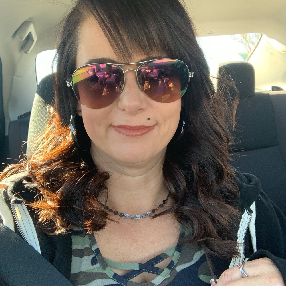 Meet your Posher, Kendra